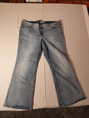 L.E.I. Ashley Junior Low Rise Skinny Blue Jeans Size 16